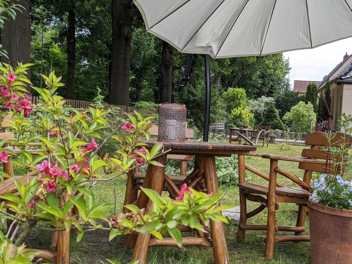Helenes Ferienwohnung Auf Dem Bauernhof - Lausitzer Seenland Lauta Ngoại thất bức ảnh