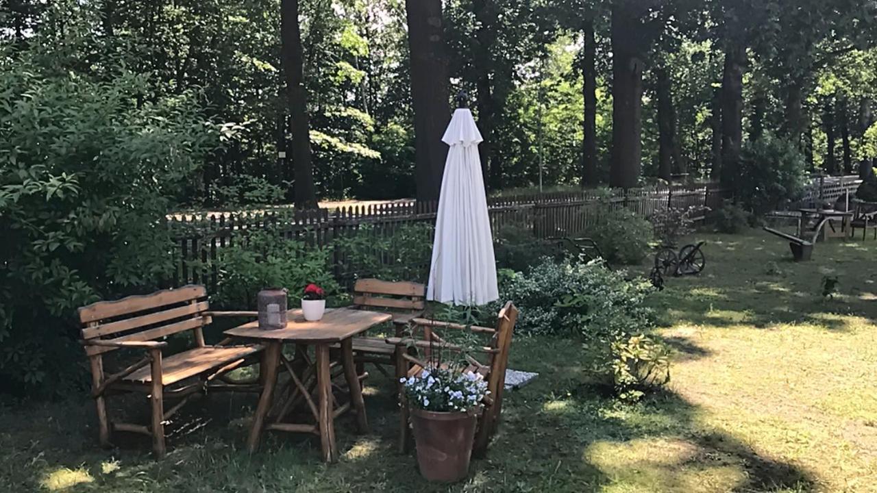 Helenes Ferienwohnung Auf Dem Bauernhof - Lausitzer Seenland Lauta Ngoại thất bức ảnh