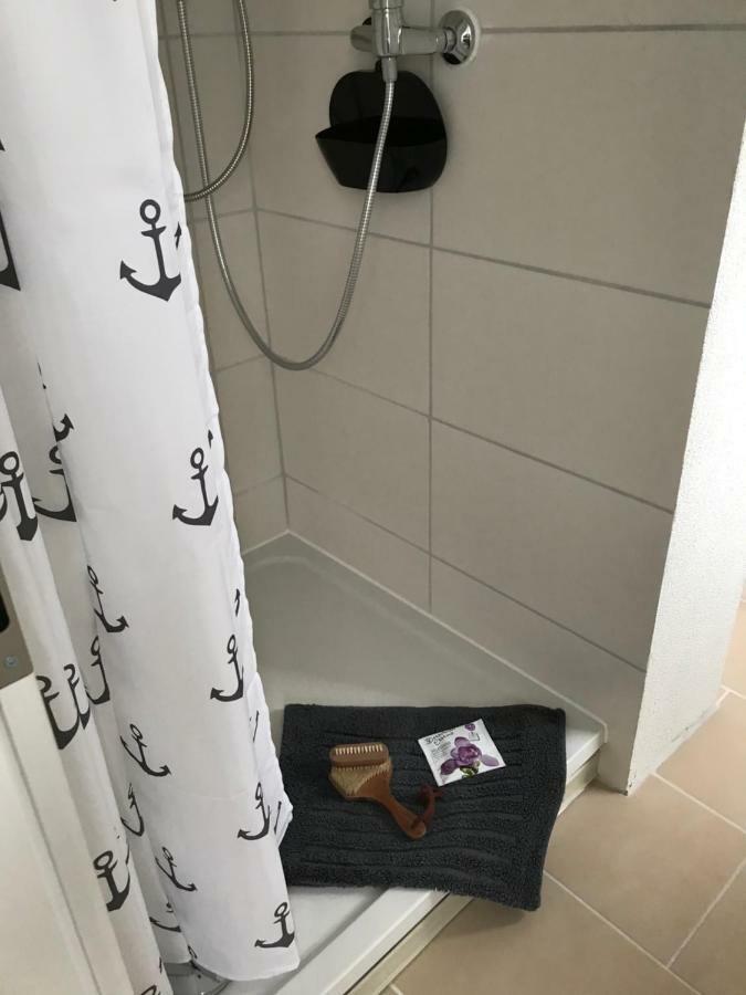 Helenes Ferienwohnung Auf Dem Bauernhof - Lausitzer Seenland Lauta Ngoại thất bức ảnh